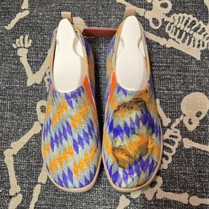 NEW Uin Van Gogh Womans Slip On Shoe Size 10.5